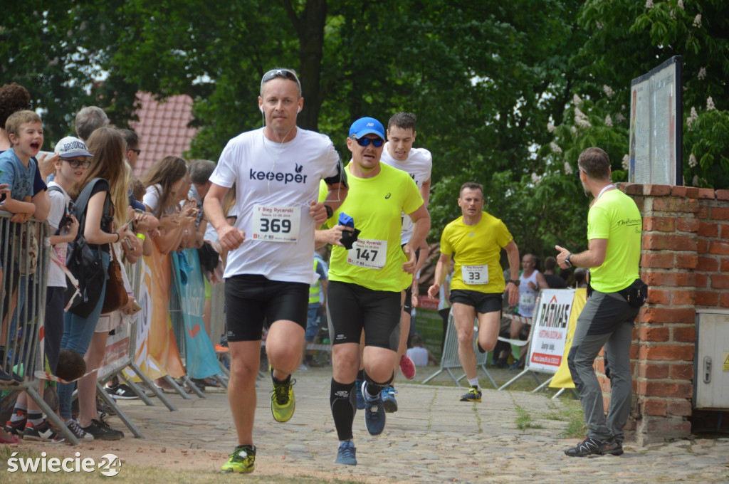 830 biegaczy stanęło na starcie!