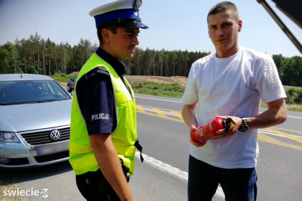Zdejmij nogę z gazu. Wszędzie pełno policji