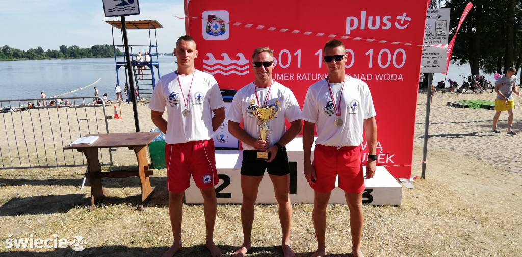 Świeccy ratownicy wodni na podium