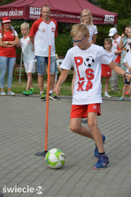 Tłum kibiców zawiedziony grą Polaków