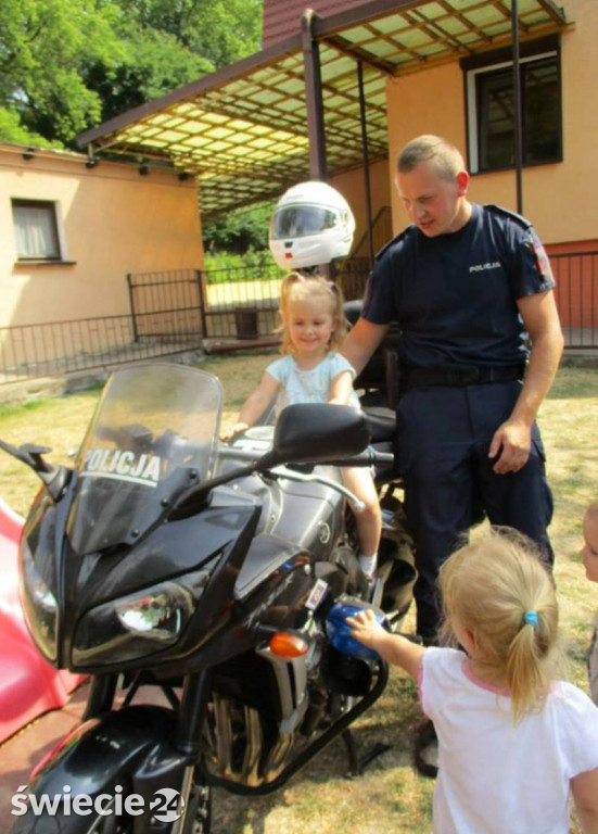 Policjanci wybrali się do żłobka