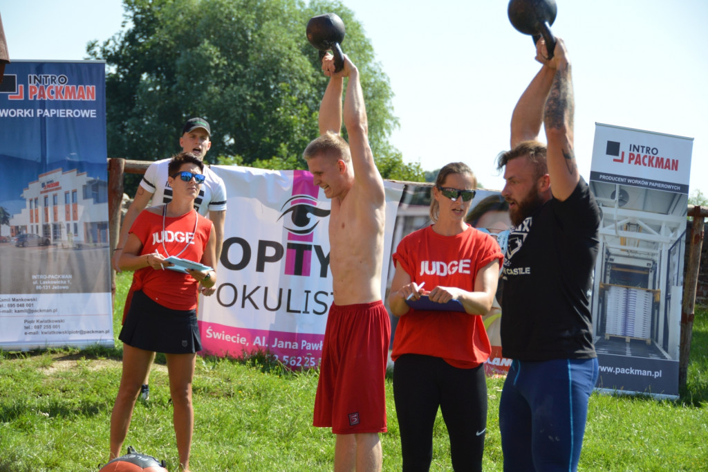Zamek pełen herosów