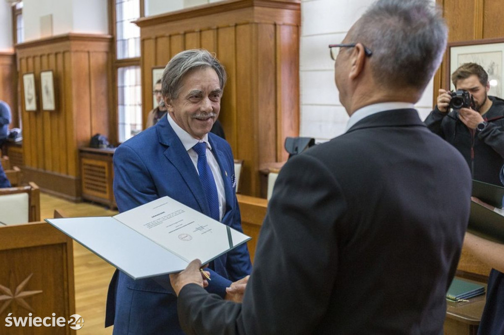 Radni sejmiku odebrali zaświadczenia