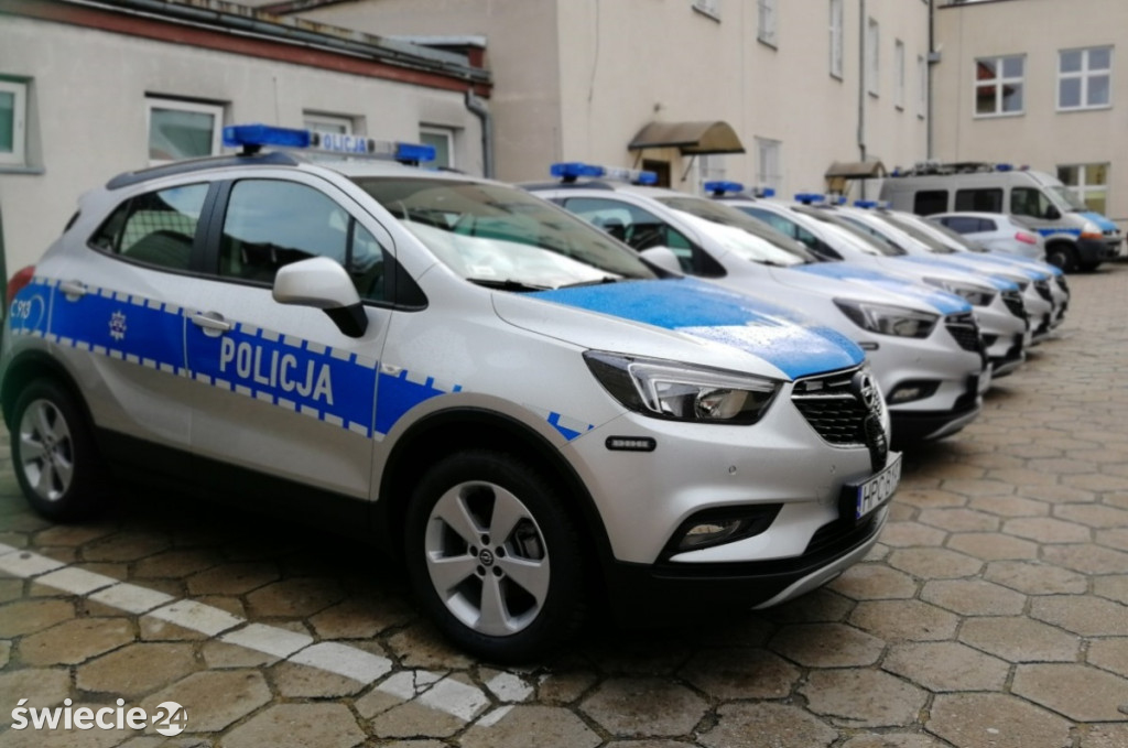 Nowe auta w świeckiej policji