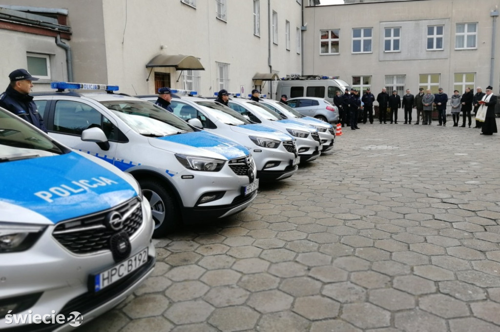 Nowe auta w świeckiej policji