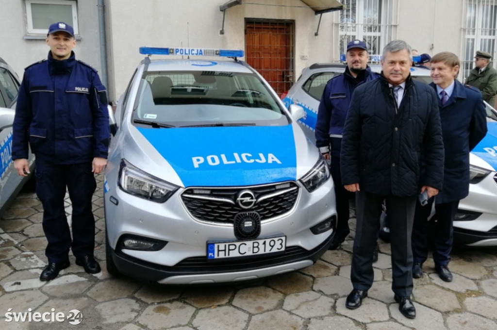 Nowe auta w świeckiej policji