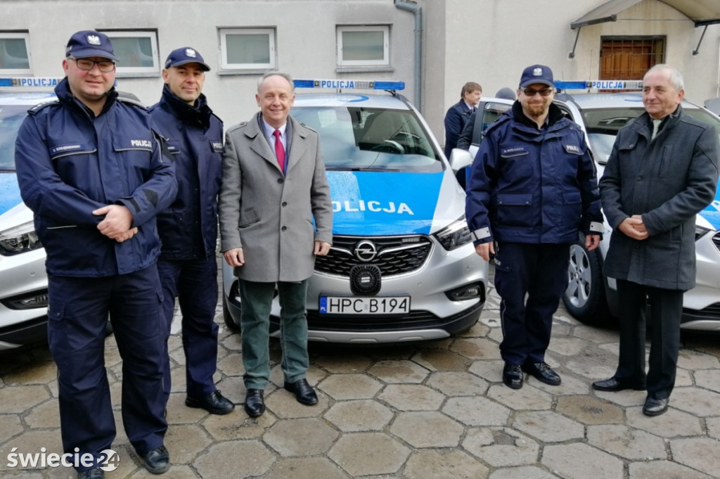 Nowe auta w świeckiej policji