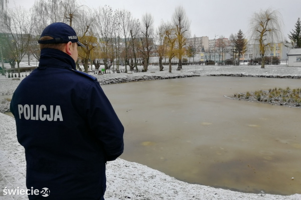 Uważaj by nie załamał się pod tobą lód