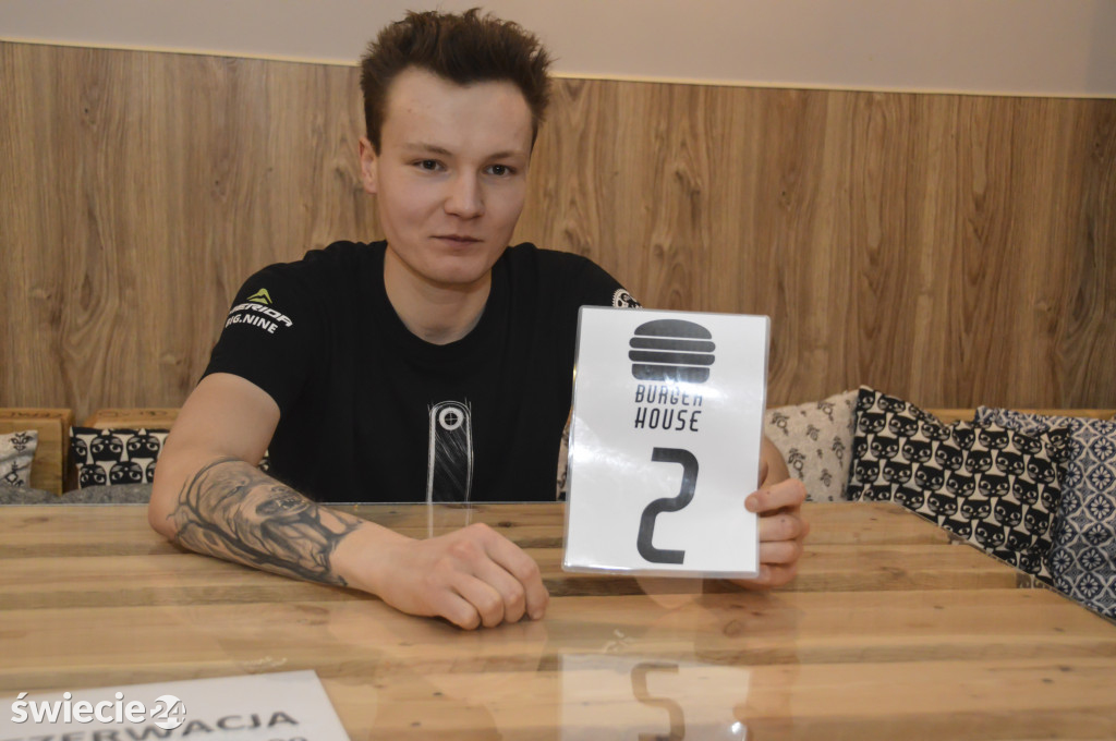 Czas na finał - do zjedzenia 3,5 kg burger!