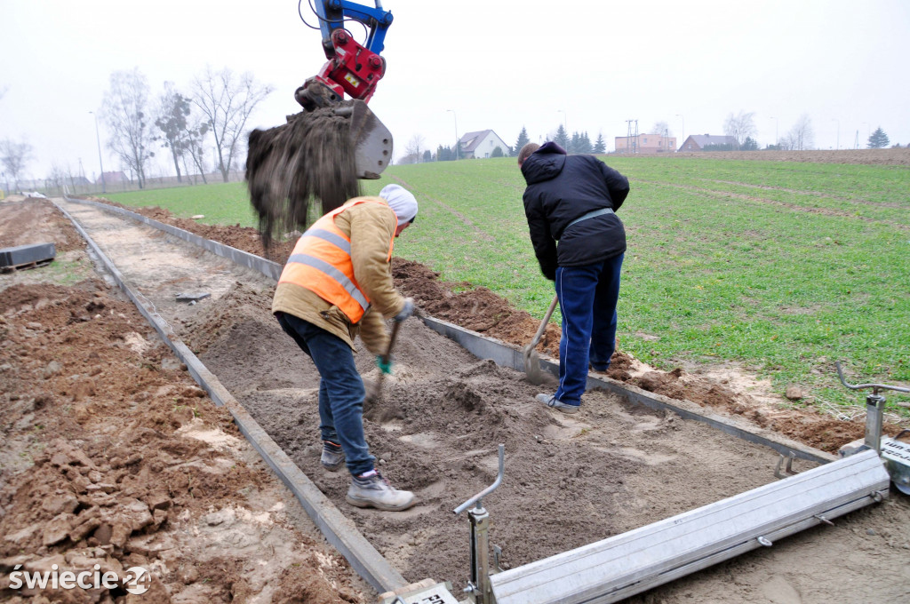 Budowa ścieżki - skrótu na działki