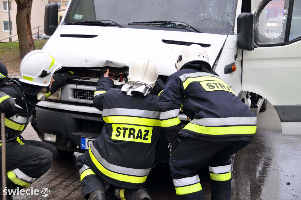 Paliło się w kabinie dostawczaka