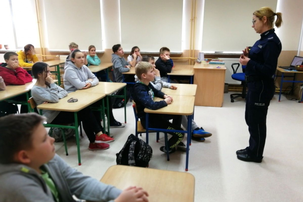 Spotkanie z policjantami w Grucznie
