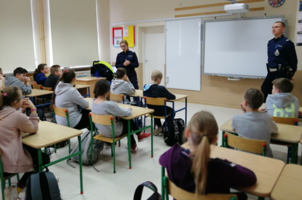 Spotkanie z policjantami w Grucznie