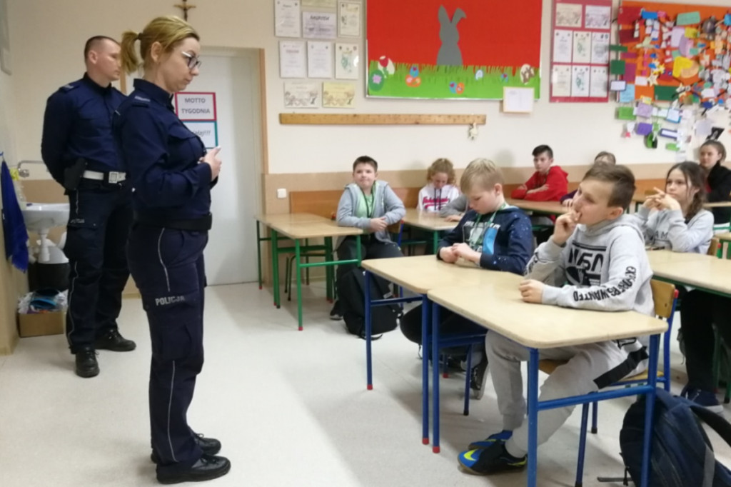 Spotkanie z policjantami w Grucznie