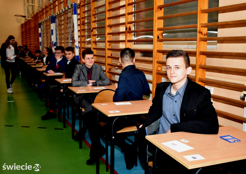Gimnazjaliści przystąpili do egzaminu
