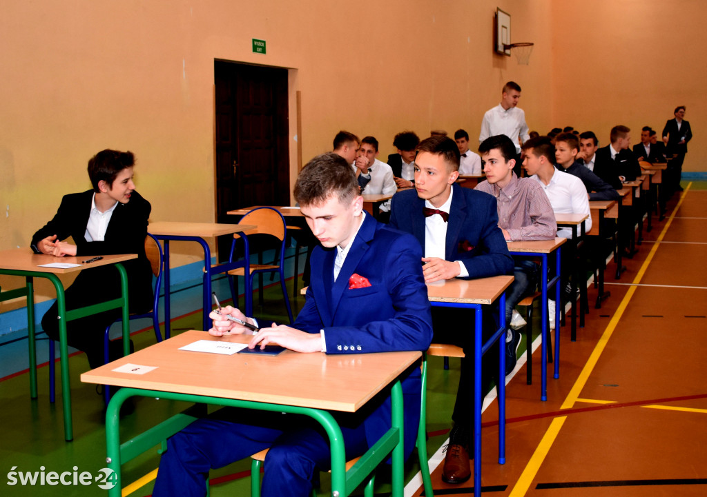 Gimnazjaliści przystąpili do egzaminu