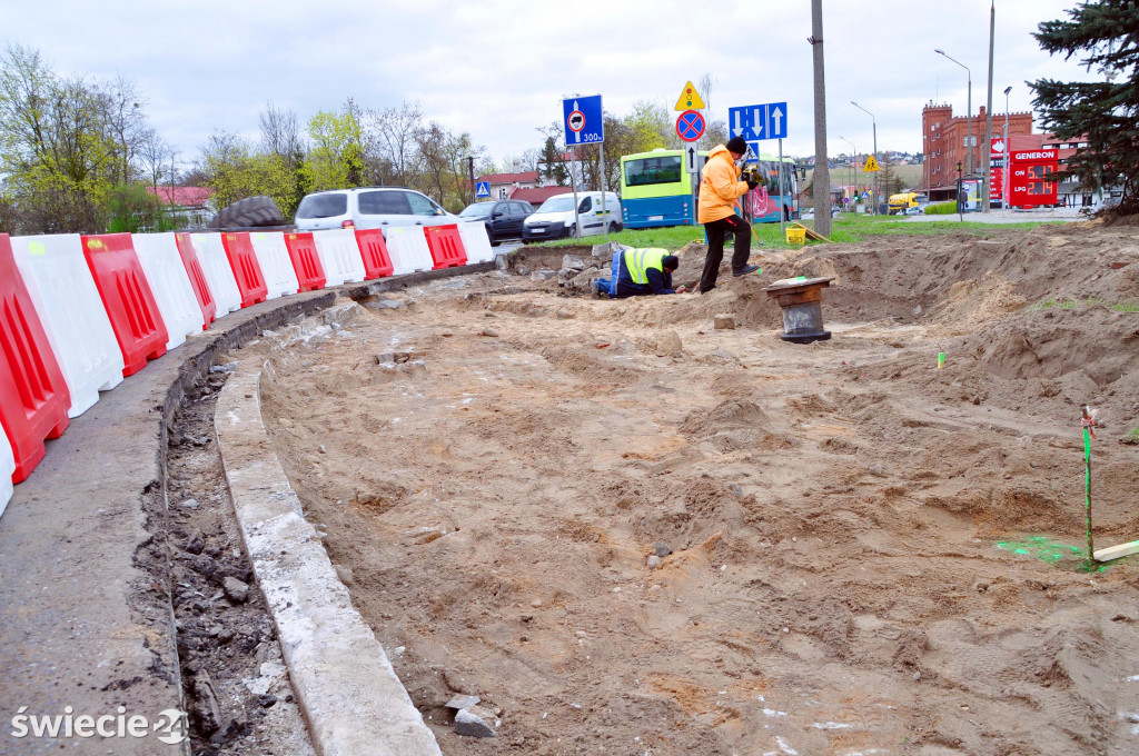 Ruszyła budowa ronda w Przechowie