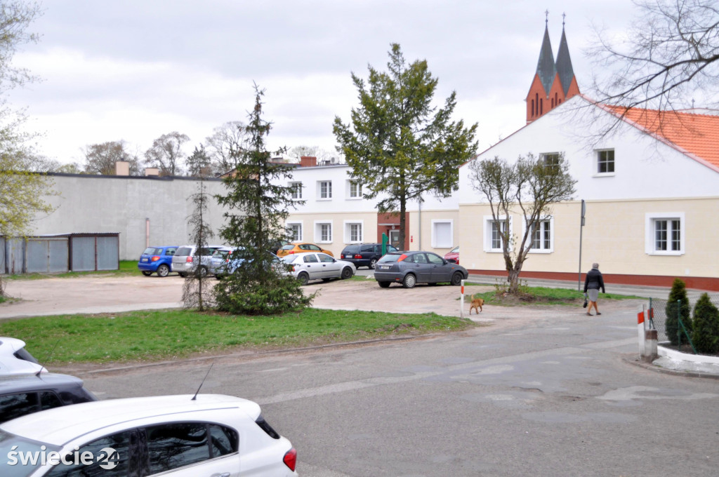 Zmodernizują teren przy szpitalu