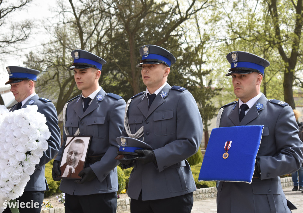 Z honorami pochowano policjanta