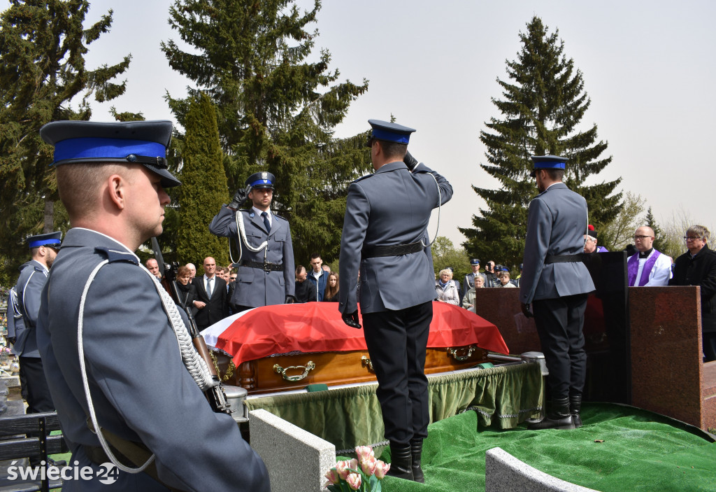 Z honorami pochowano policjanta