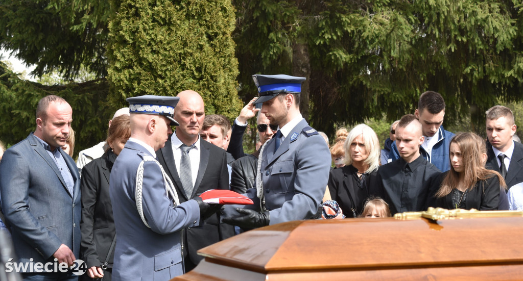 Z honorami pochowano policjanta