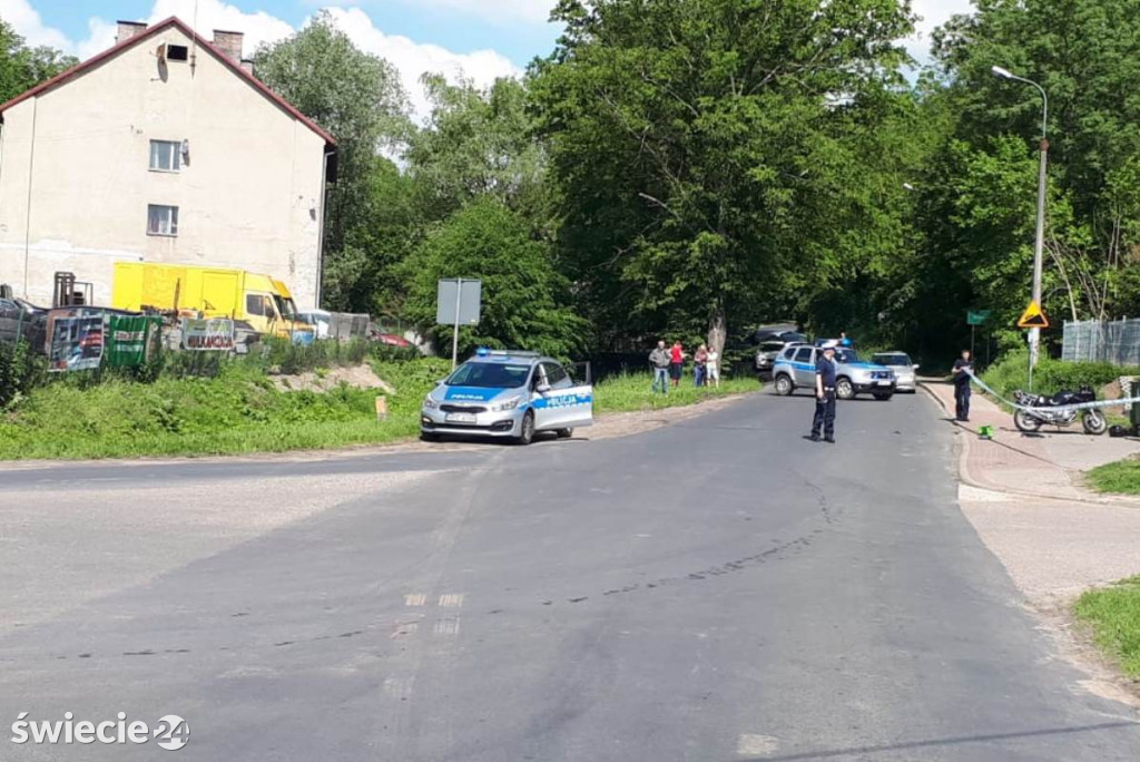 Motocyklista potrącił pieszą