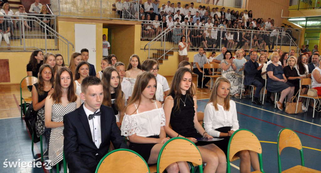 Pożegnanie absolwentów w SP 8