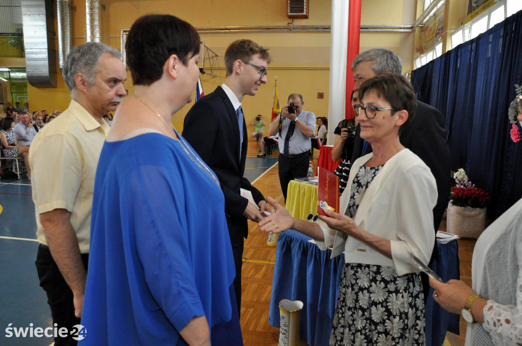 Pożegnanie absolwentów w SP 8