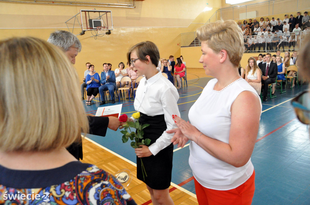 Pożegnanie absolwentów w SP 8