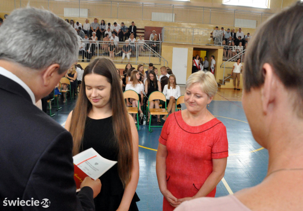 Pożegnanie absolwentów w SP 8