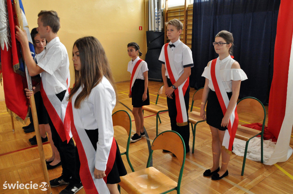 Pożegnanie absolwentów w SP 8