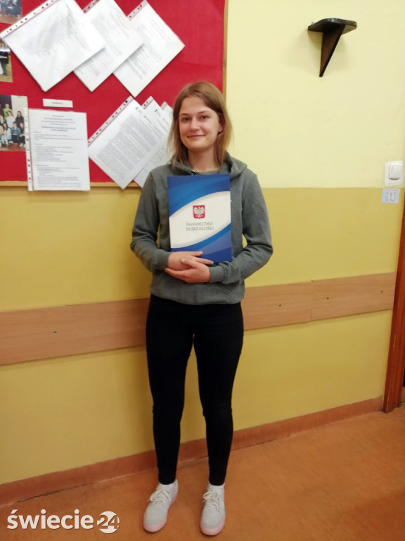 Maturzyści z 1 LO odebrali świadectwa