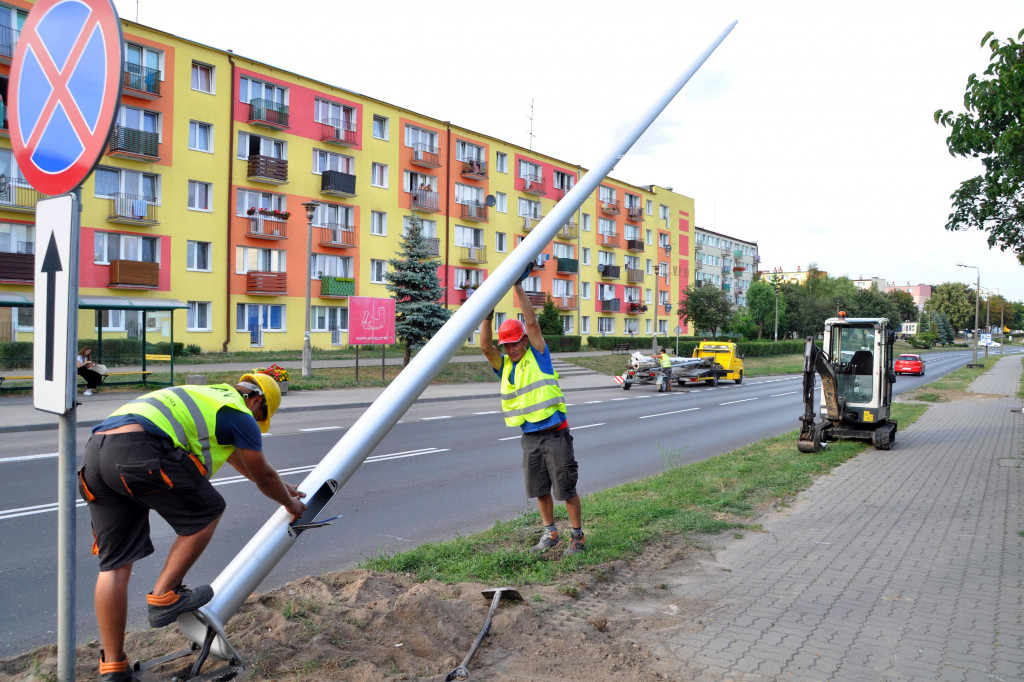 Nowe lampy na Wojska Polskiego