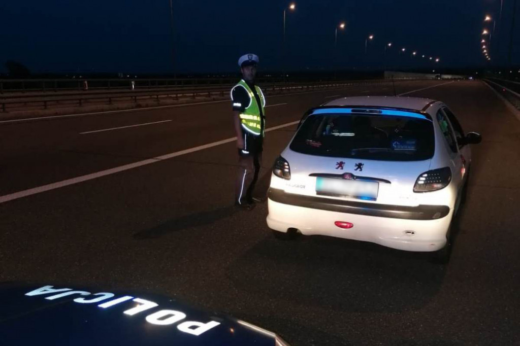 Pijany 41-latek pędził autostradą