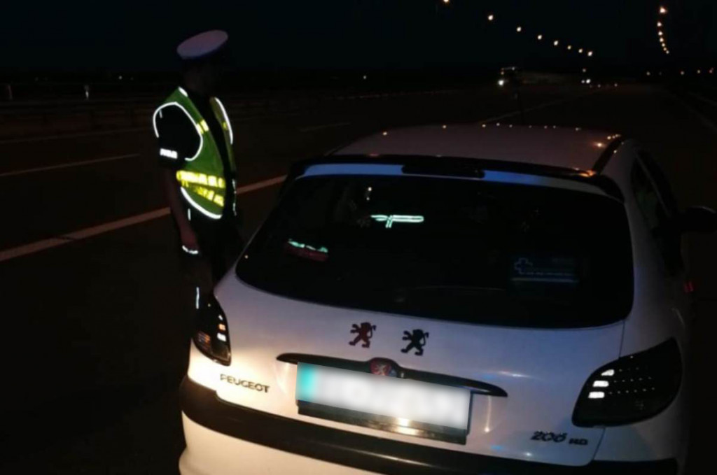 Pijany 41-latek pędził autostradą