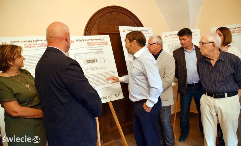 Wystawa o rozwoju papiernictwa
