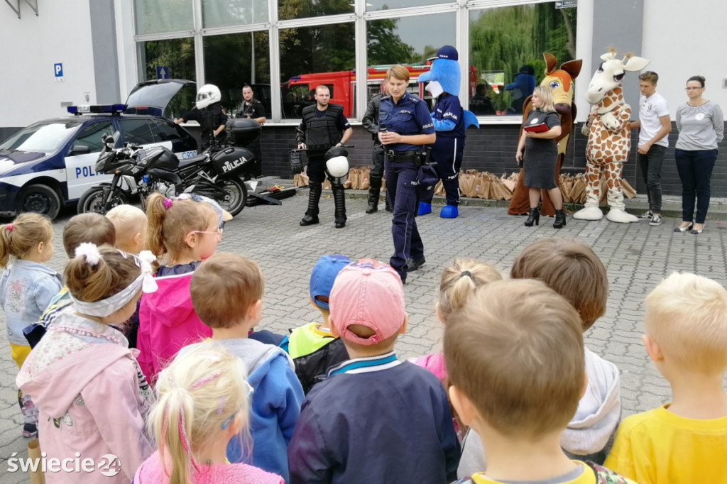 Polfinek i dzieci na pikniku GTU
