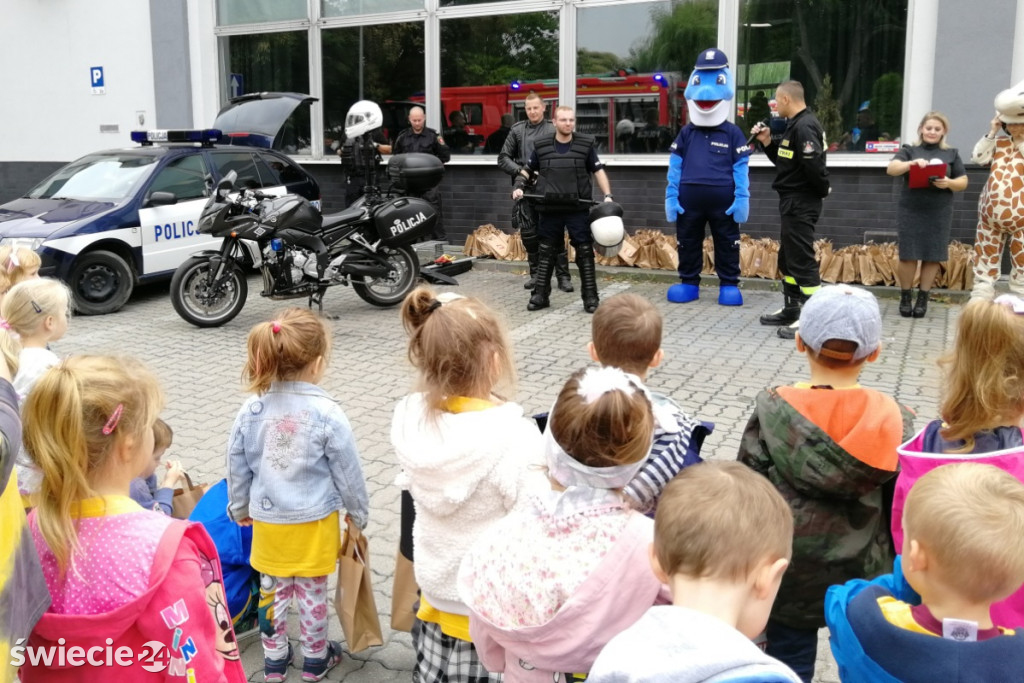 Polfinek i dzieci na pikniku GTU