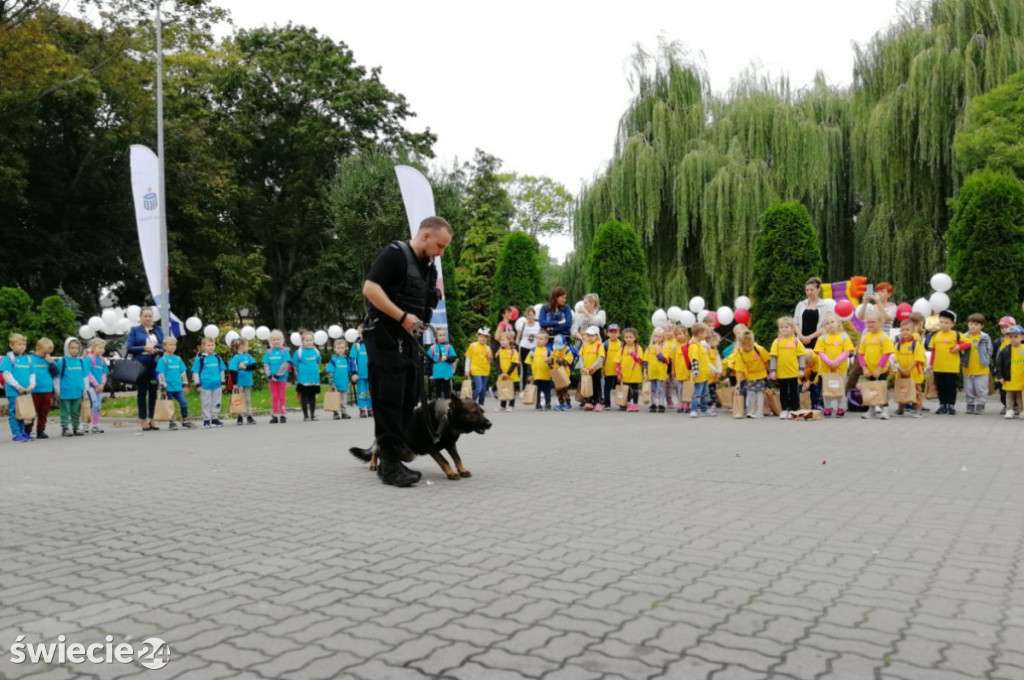 Polfinek i dzieci na pikniku GTU