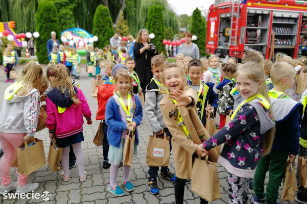 Polfinek i dzieci na pikniku GTU