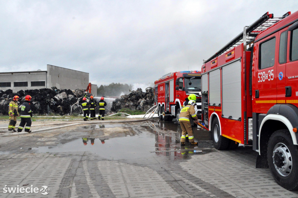 Pożar odpadów w Dworzysku
