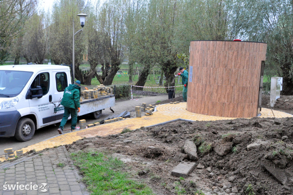 Nowa toaleta nad Małym Blankuszem