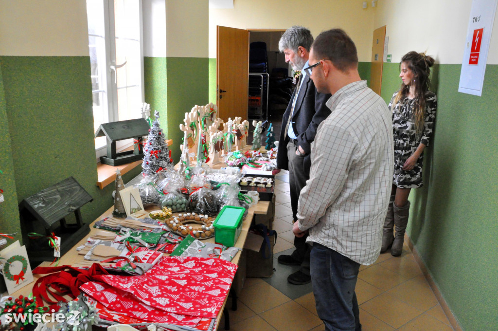 Kiermasz świąteczny w starostwie