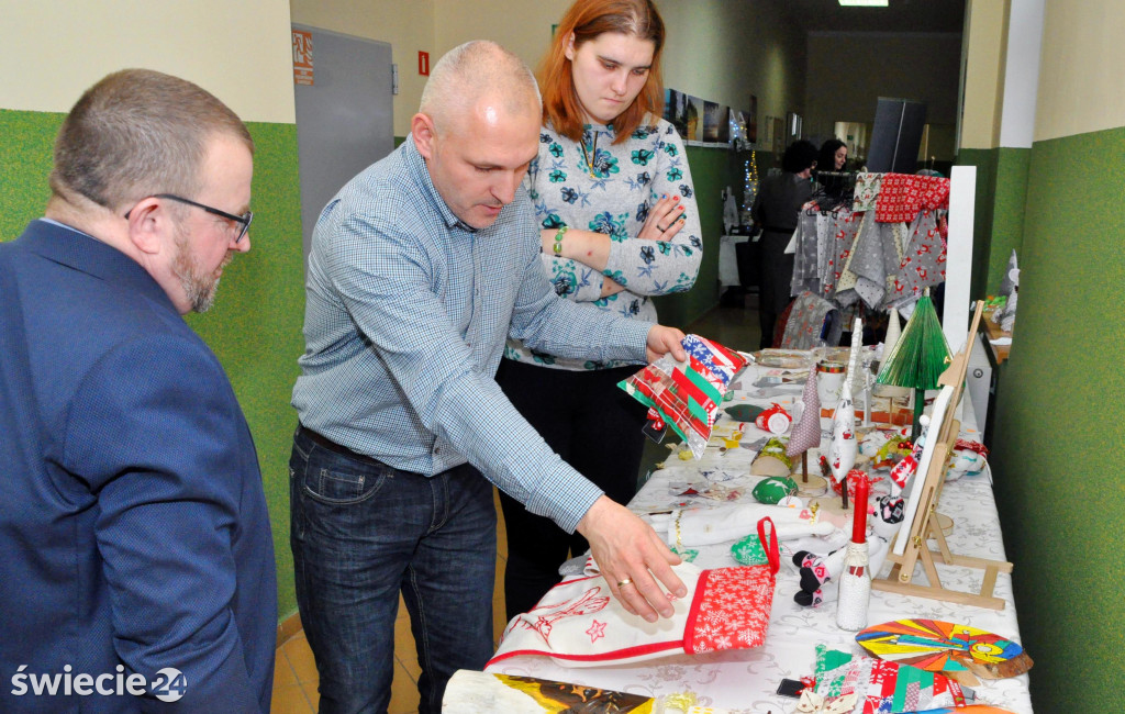 Kiermasz świąteczny w starostwie