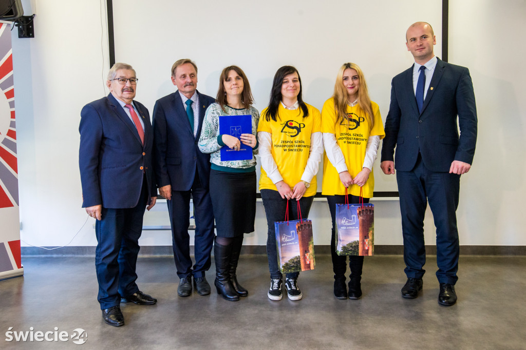 Wolontariusze nagrodzeni przez burmistrza