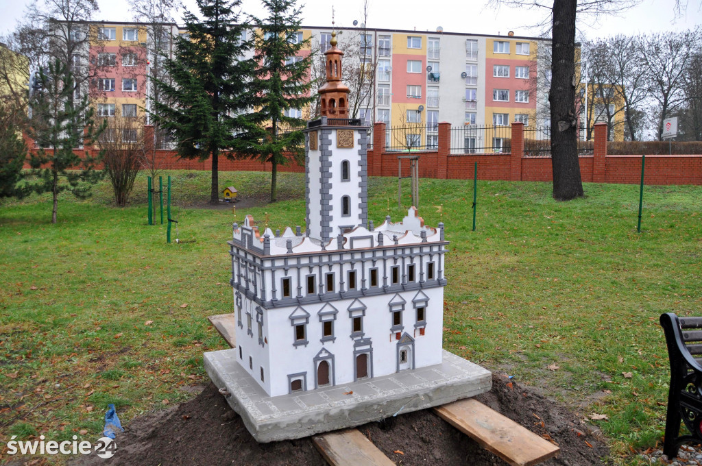 Trzy nowe budowle w Parku Miniatur. Imponujące