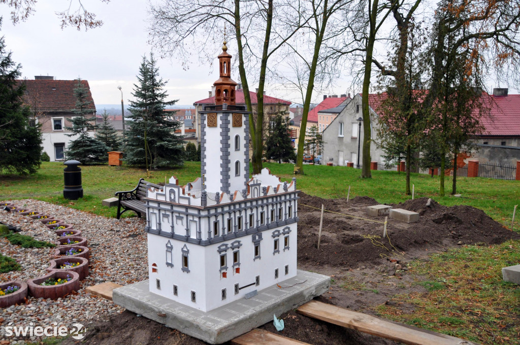 Trzy nowe budowle w Parku Miniatur. Imponujące
