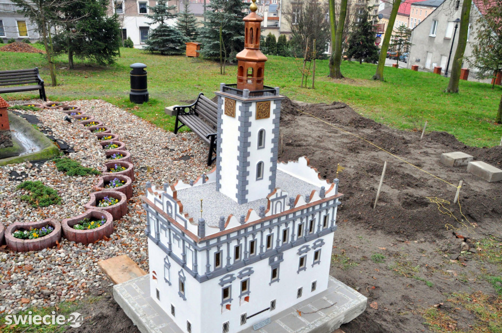 Trzy nowe budowle w Parku Miniatur. Imponujące