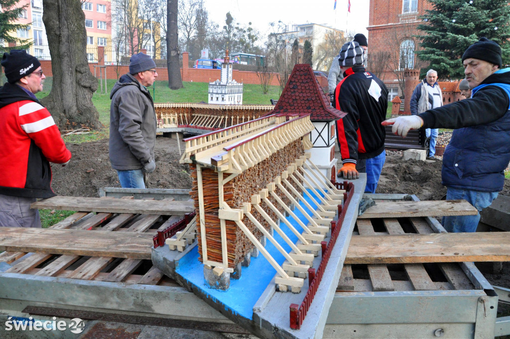 Trzy nowe budowle w Parku Miniatur. Imponujące