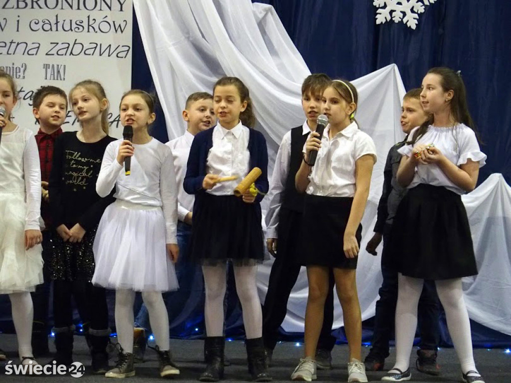 Uczniowie SP 3 dla swoich babć i dziadków